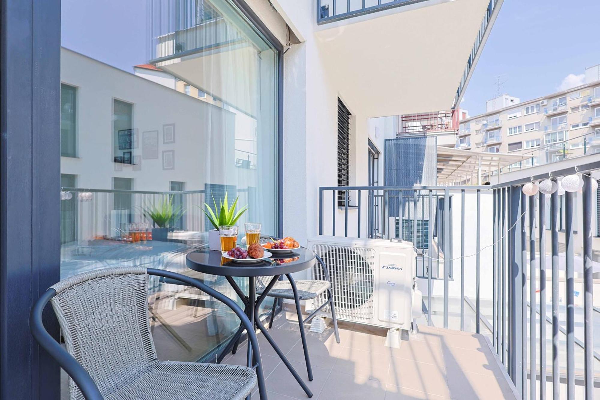Adamick Place In City Centre With Free Parking Διαμέρισμα Μπρατισλάβα Εξωτερικό φωτογραφία
